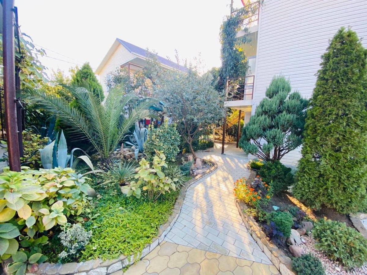 تساندريبش Primorie Guest House المظهر الخارجي الصورة